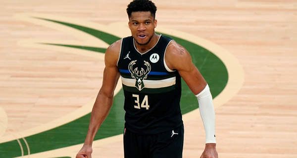 裁判在全場 裁判在全場