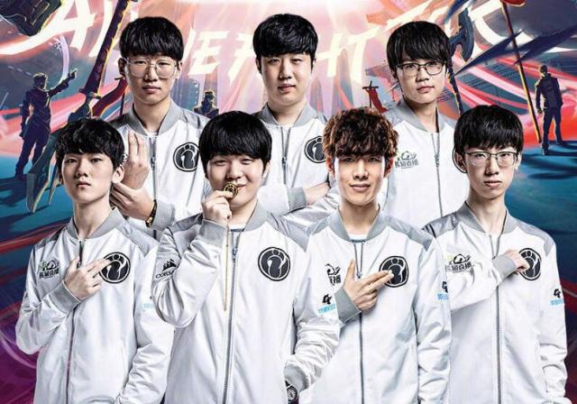 体育高诗岩 体育高诗岩