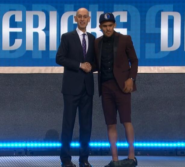 太阳双核合力砍分 客场击败强敌